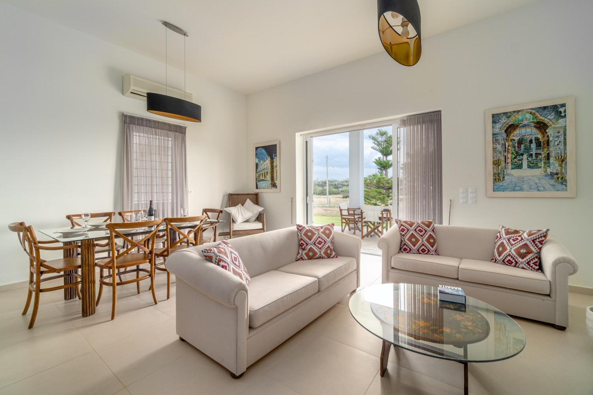 סוניו Legrena Beach House חדר תמונה